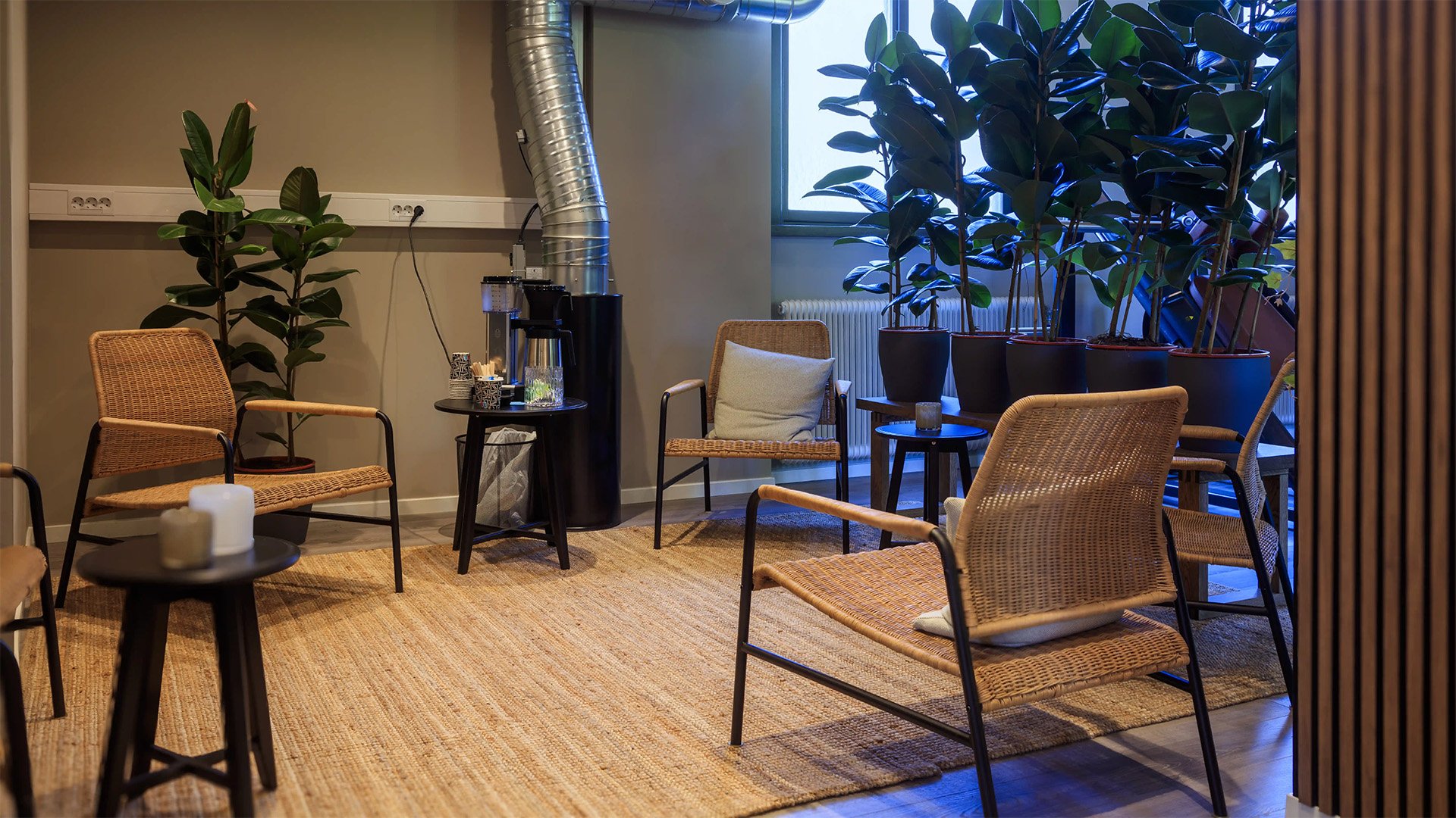 HP-Tyringe-Lounch